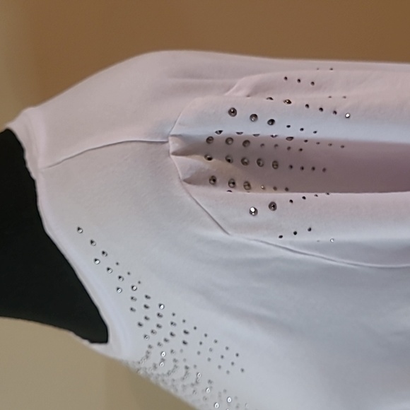 • Laura • White Embellished Women's Top - Picture 4 of 8